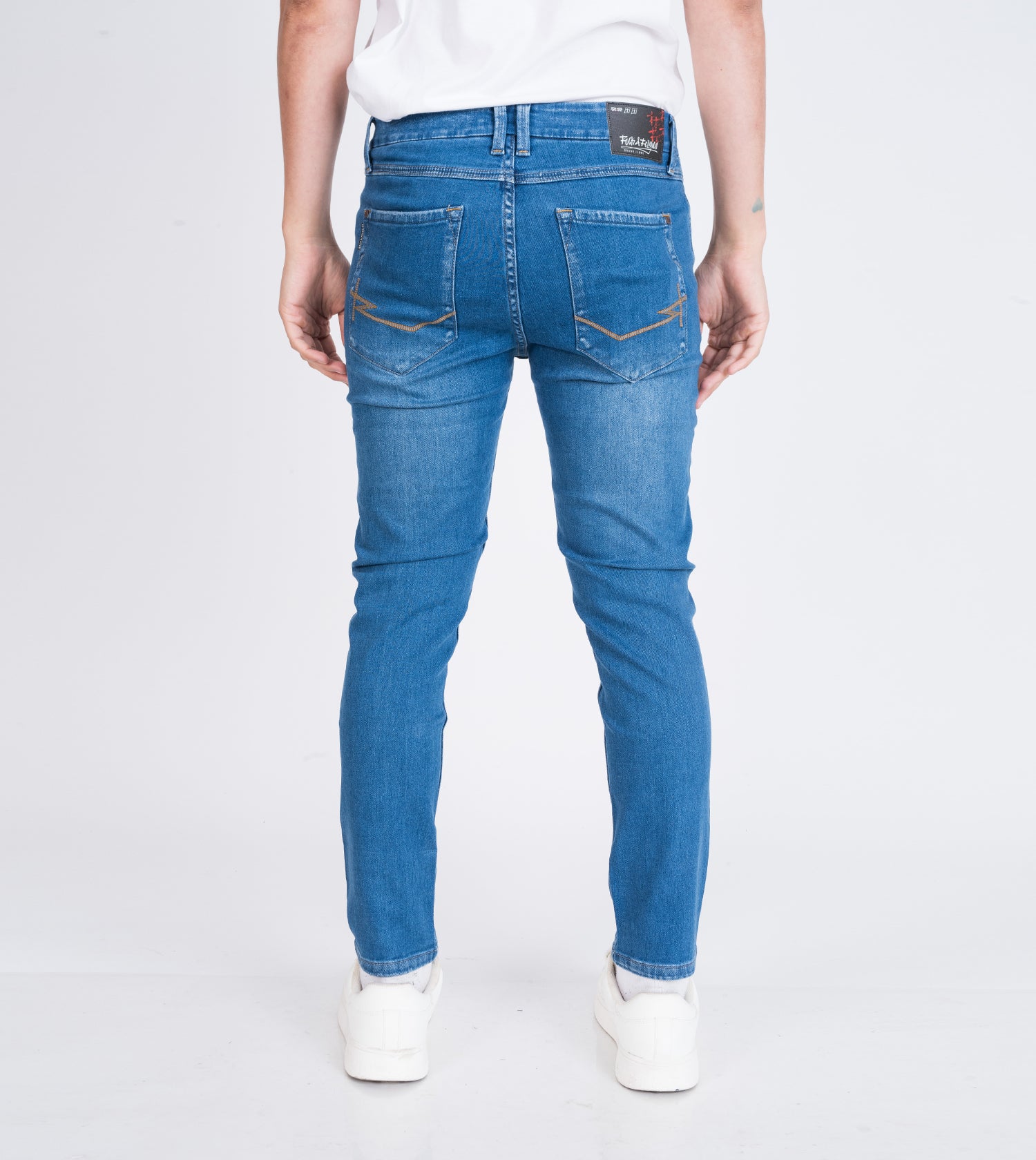 PANTALON DAGGER