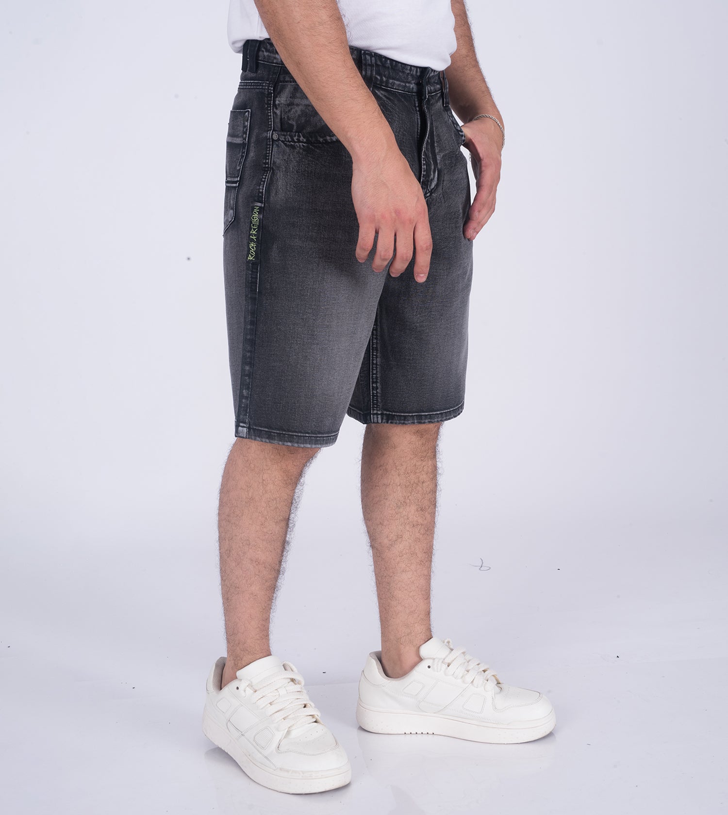 SHORT RAZED
