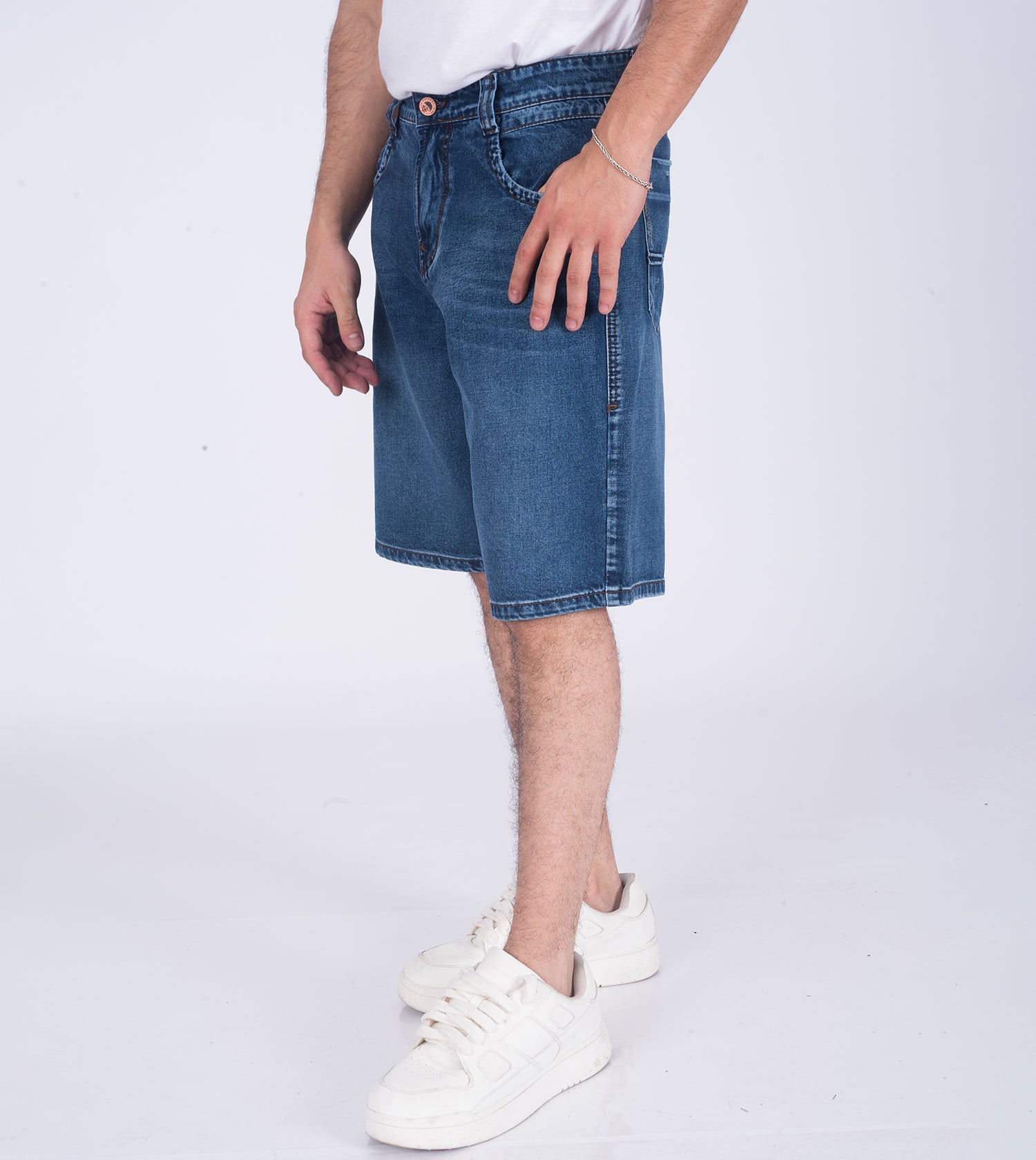 SHORT RAZED